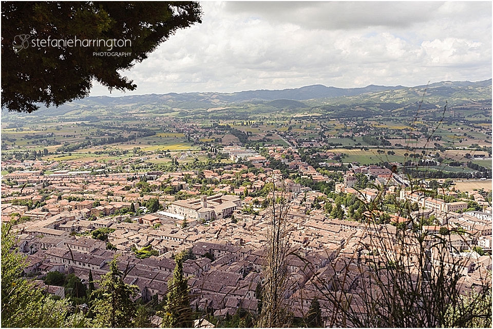 travel photography italy | view of gubbio